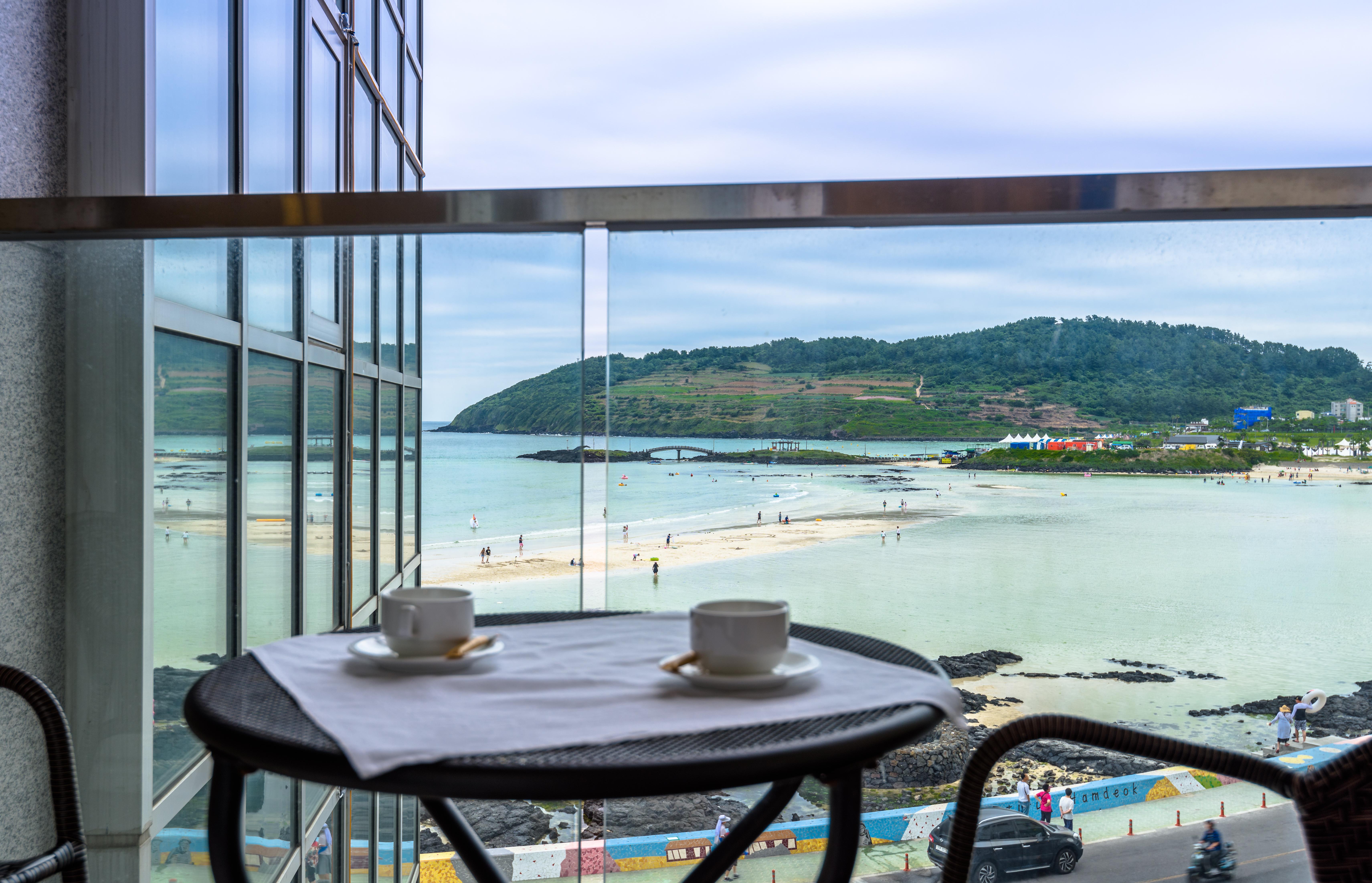 Aimi Jeju Beach Hotel Esterno foto